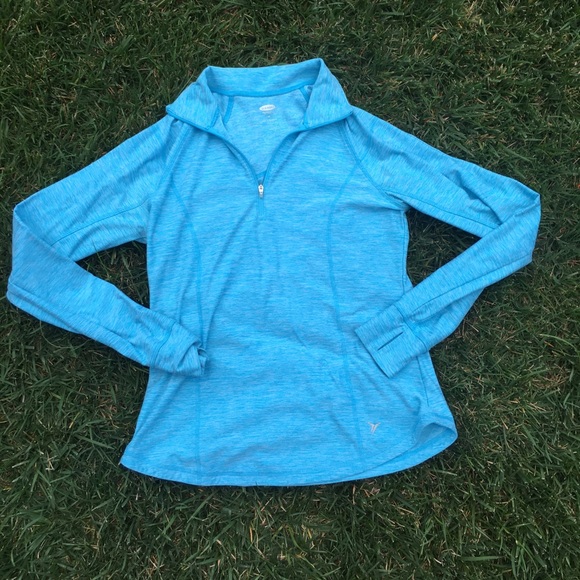 Old Navy Tops - Very nice blue old navy sweatshirt 💙